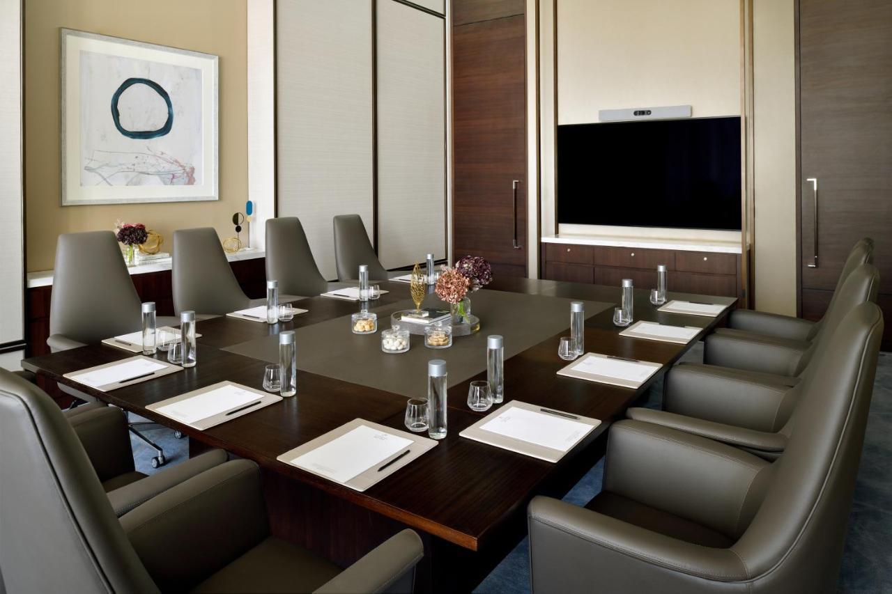 Address Sky View, Downtown Dubai Hotel Exterior foto Boardroom at The Westin