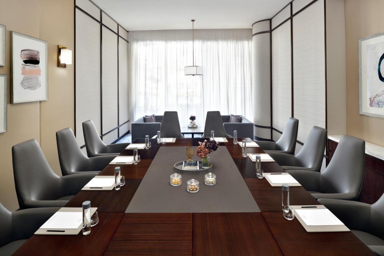 Address Sky View, Downtown Dubai Hotel Exterior foto Boardroom